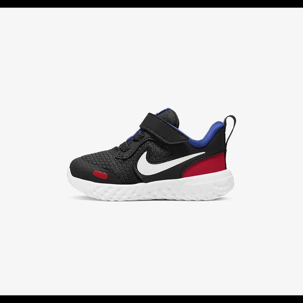 Toddler Nike revolution 5 sneakers